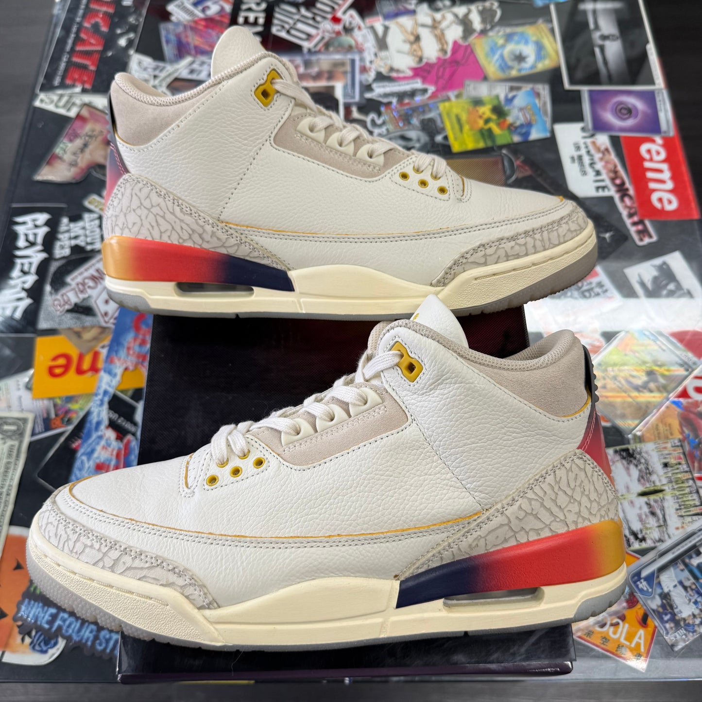 Jordan 3 Retro J Balvin Medellin Sunset U10
