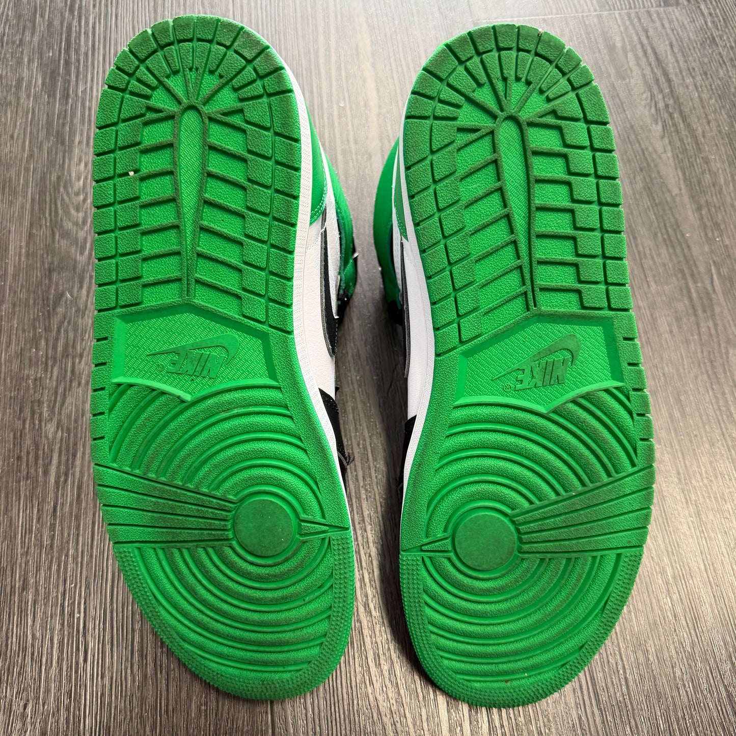 Jordan 1 Retro Lucky Green U