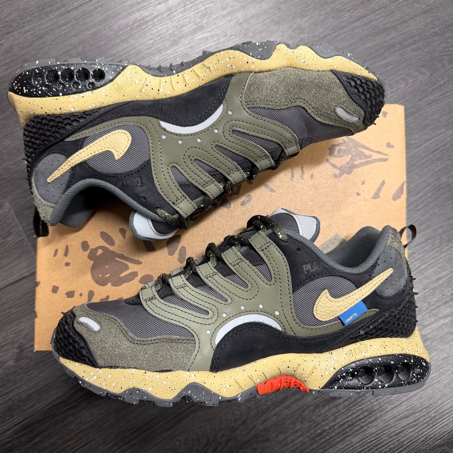 Nike Air Terra Humara Undefeated Cargo Khaki U9.5