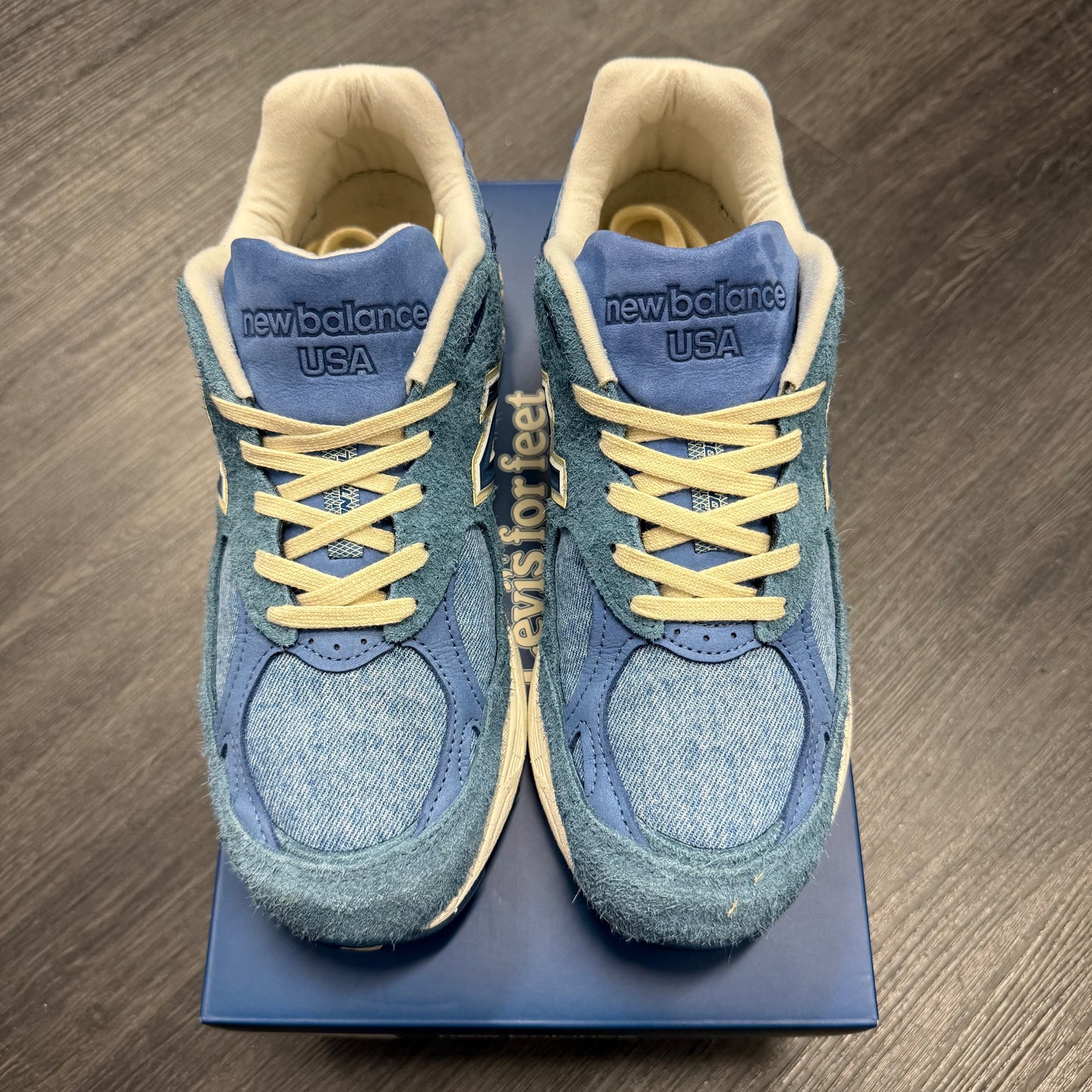 New Balance 990v3 MiUSA Levis Denim U7.5