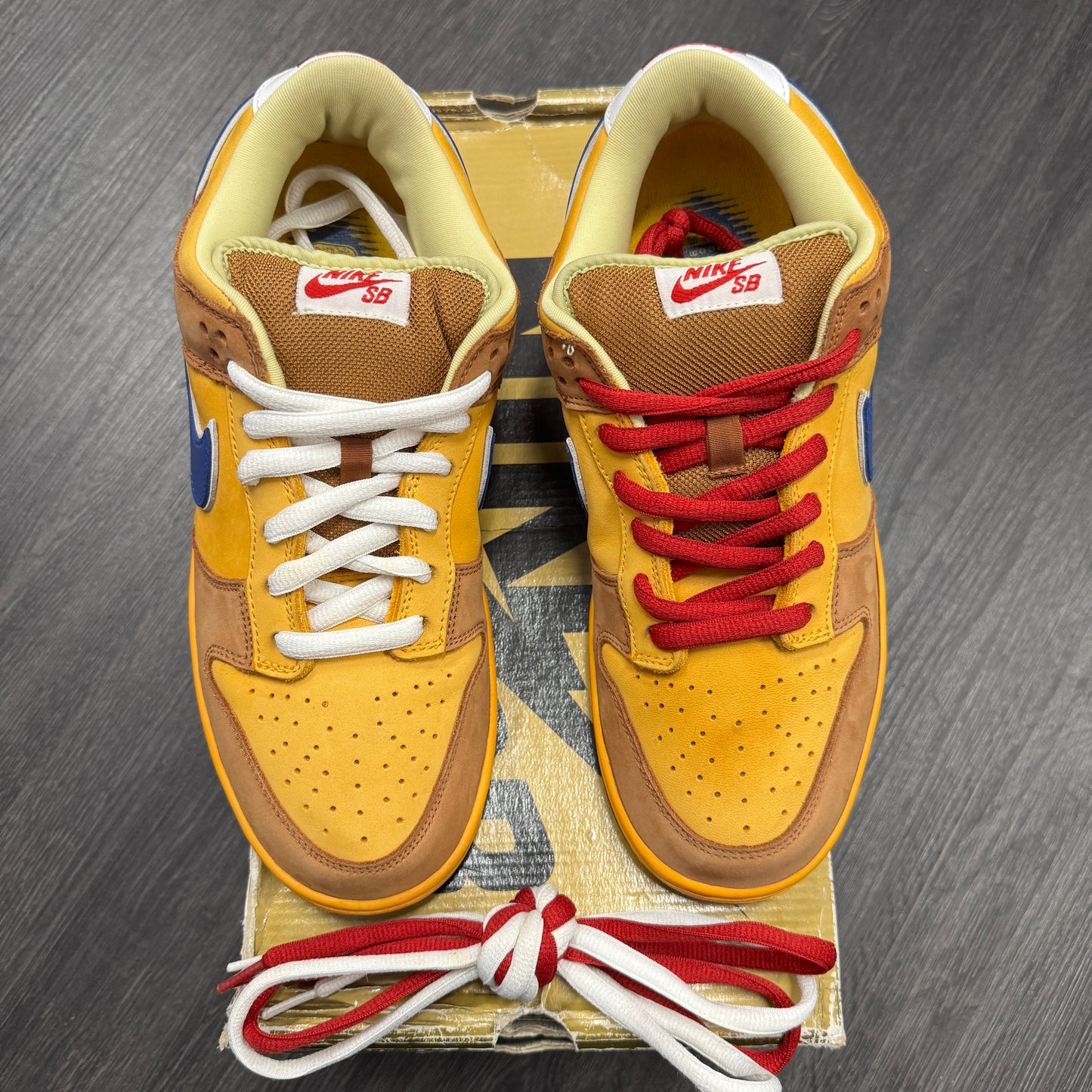 Nike SB Dunk Low Newcastle Brown Ale U10