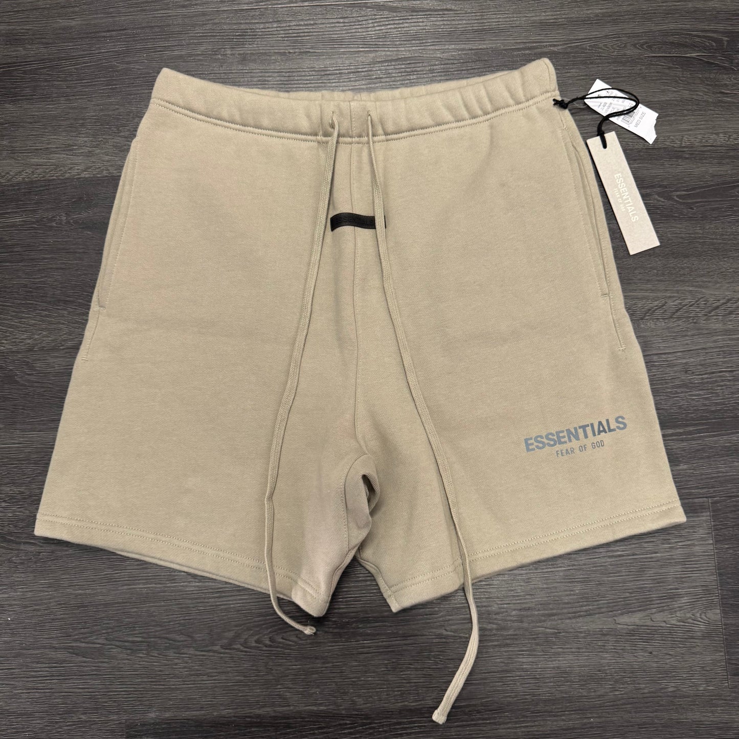 Essentials Shorts Pistachio
