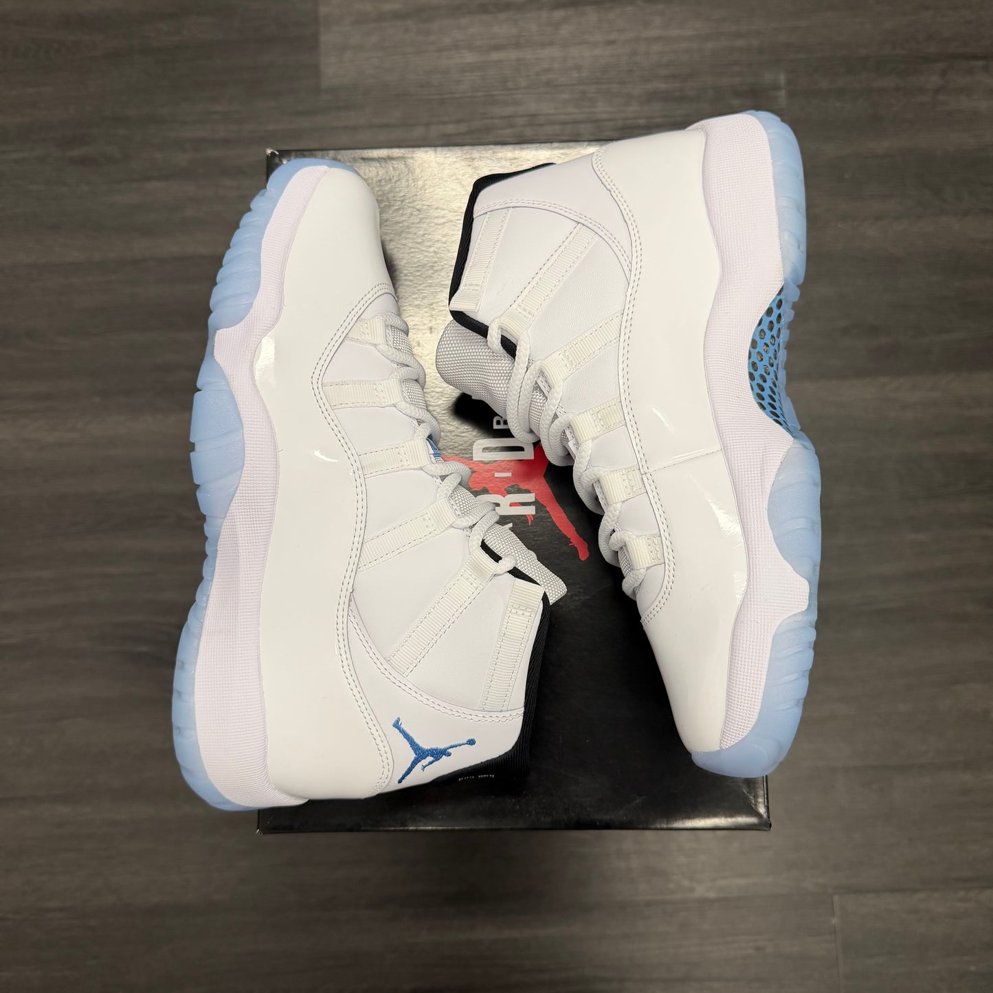 Jordan 11 Retro Legend Blue (2024) U9
