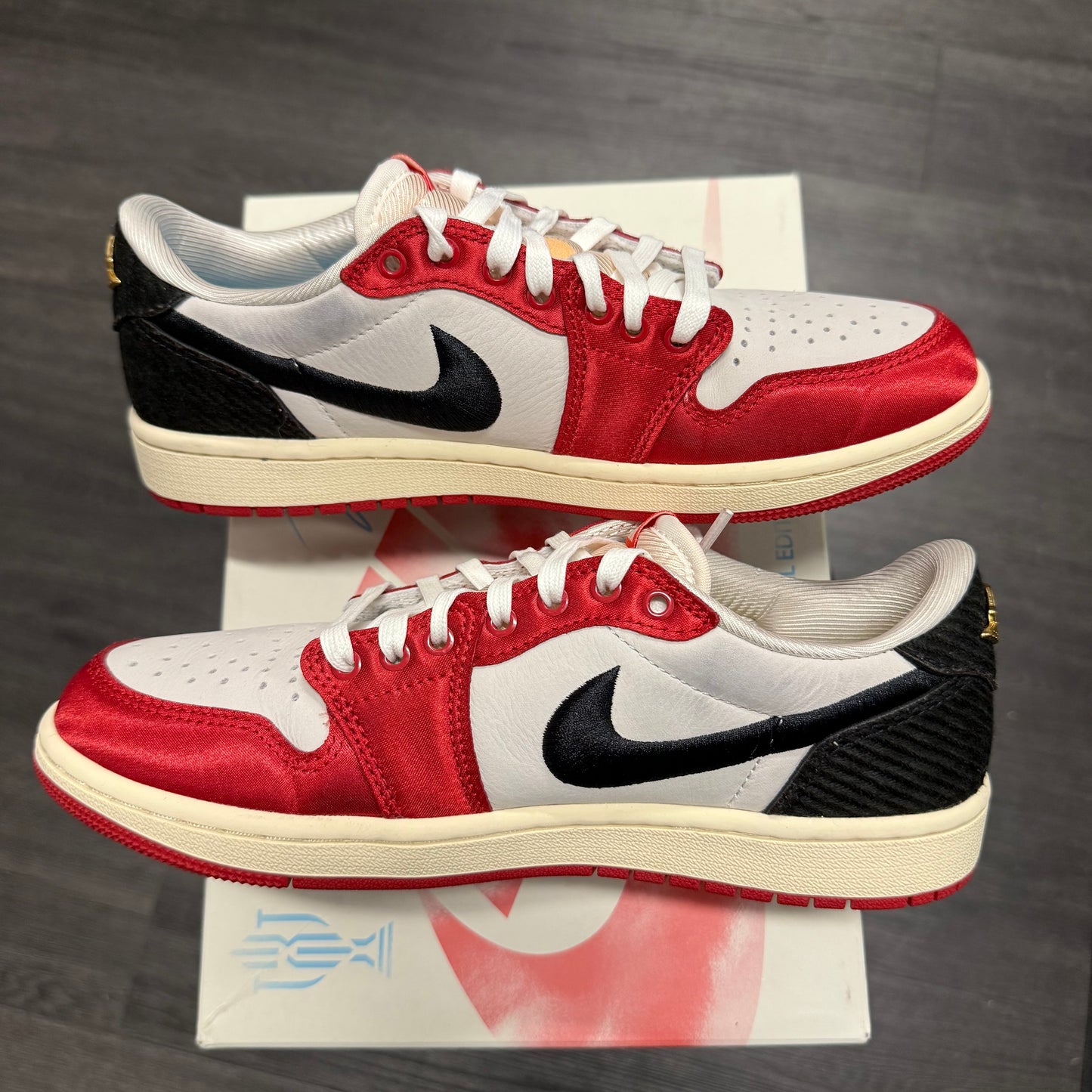 Jordan 1 Retro Low OG Trophy Room Away U