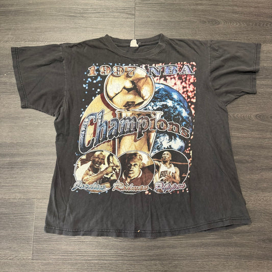 Vintage 1997 Bulls Rap Tee