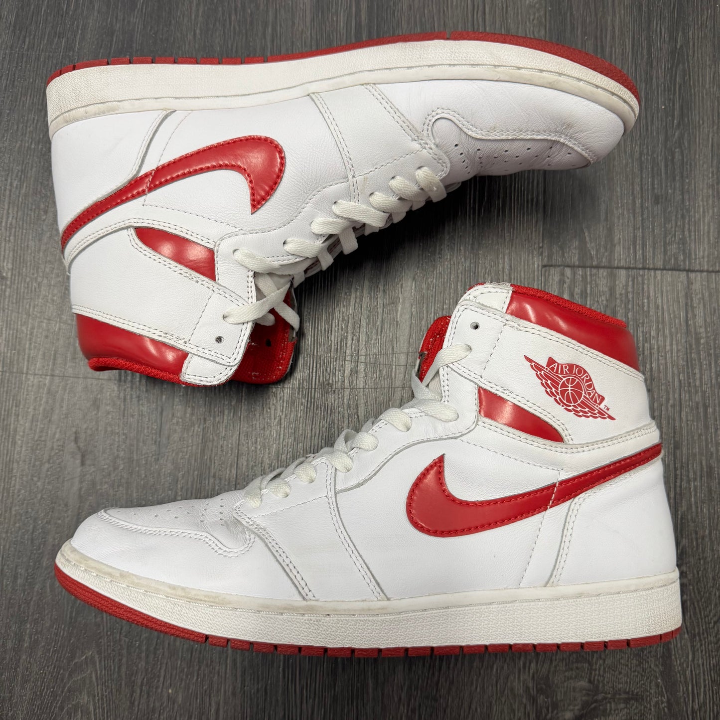 Jordan 1 Retro Metallic Red 2017