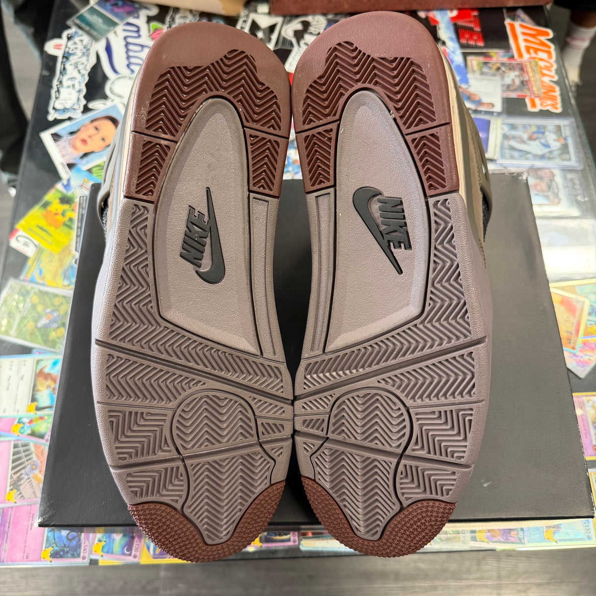 Jordan 4 Retro SP A Ma Maniére Dark Mocha U12
