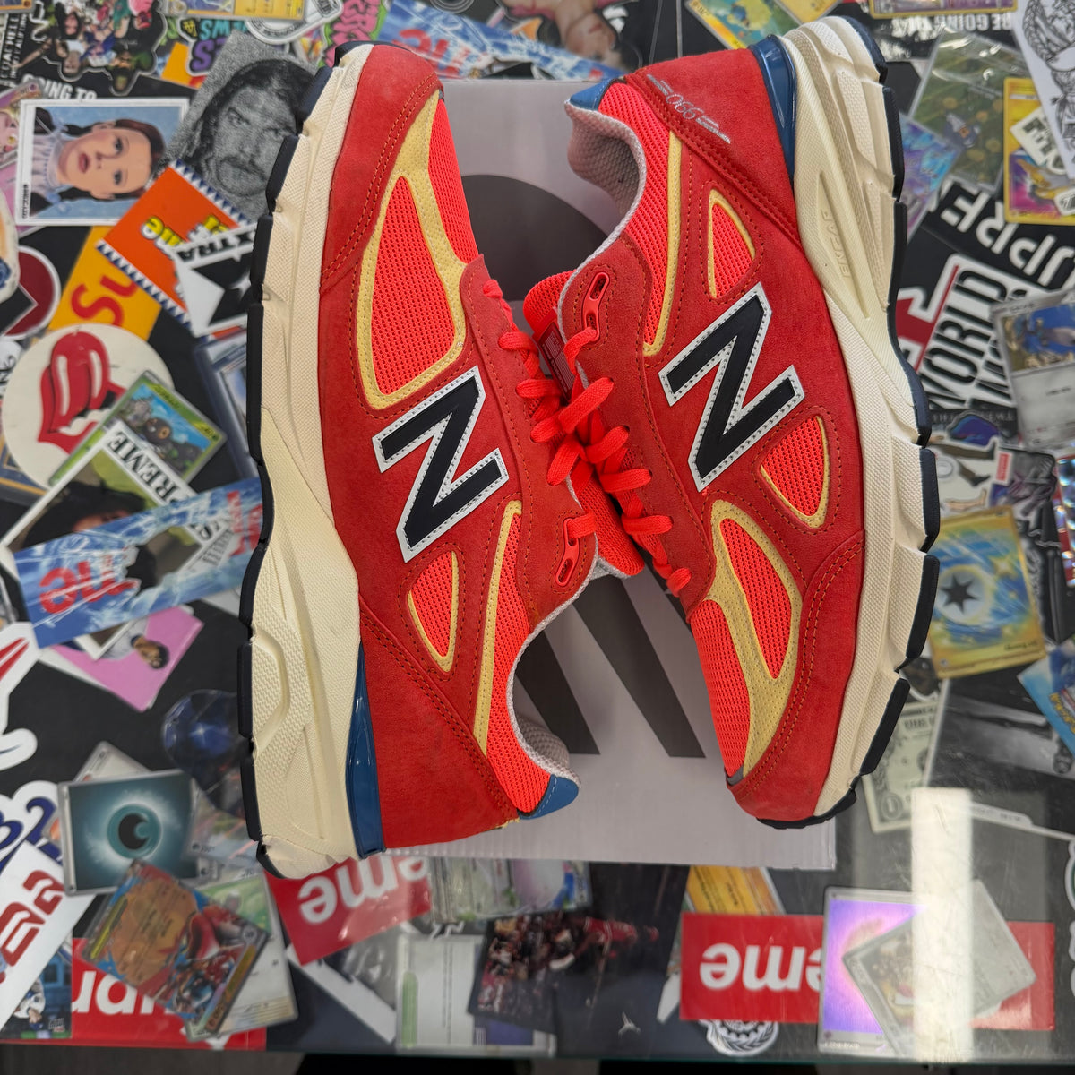 New Balance 990v4 MiUSA Urgent Red Maize U11