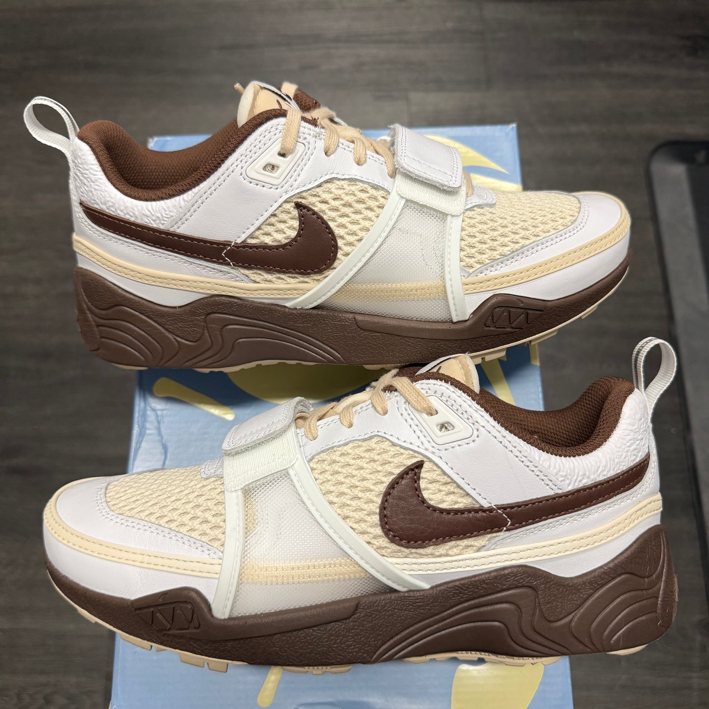 Nike Zoom Field Jaxx Travis Scott Light Chocolate U8