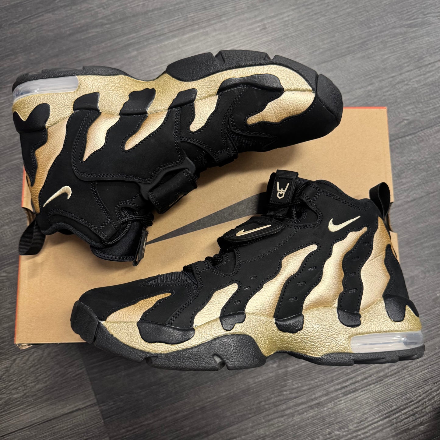 Nike Air DT Max '96 Black Vegas Gold