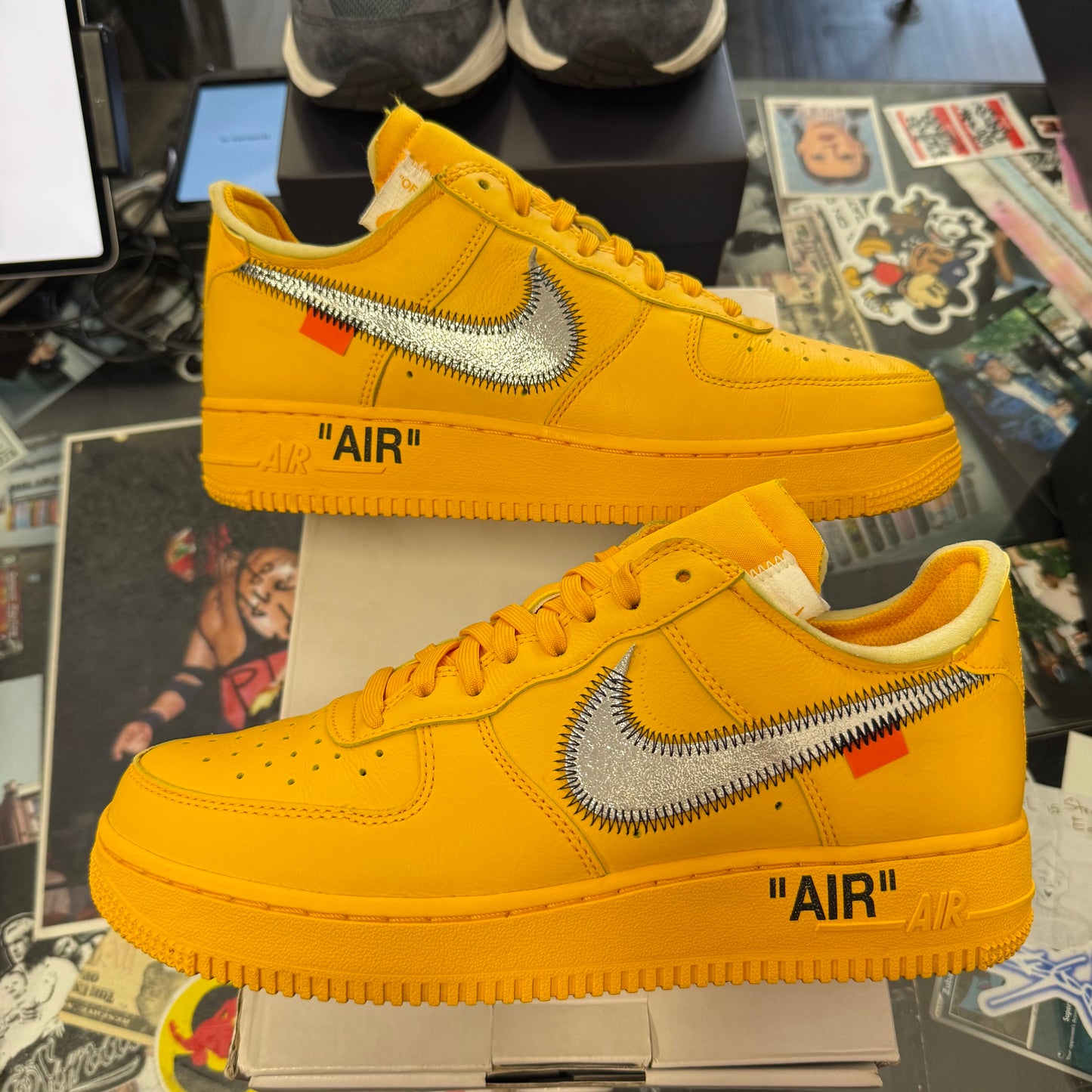 Nike Air Force 1 Low Off White ICA University Gold U8