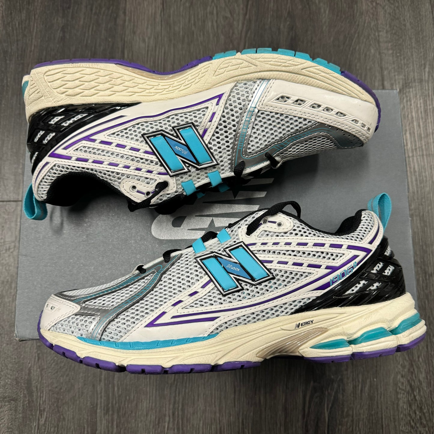 New Balance 1906R Charlotte Hornets