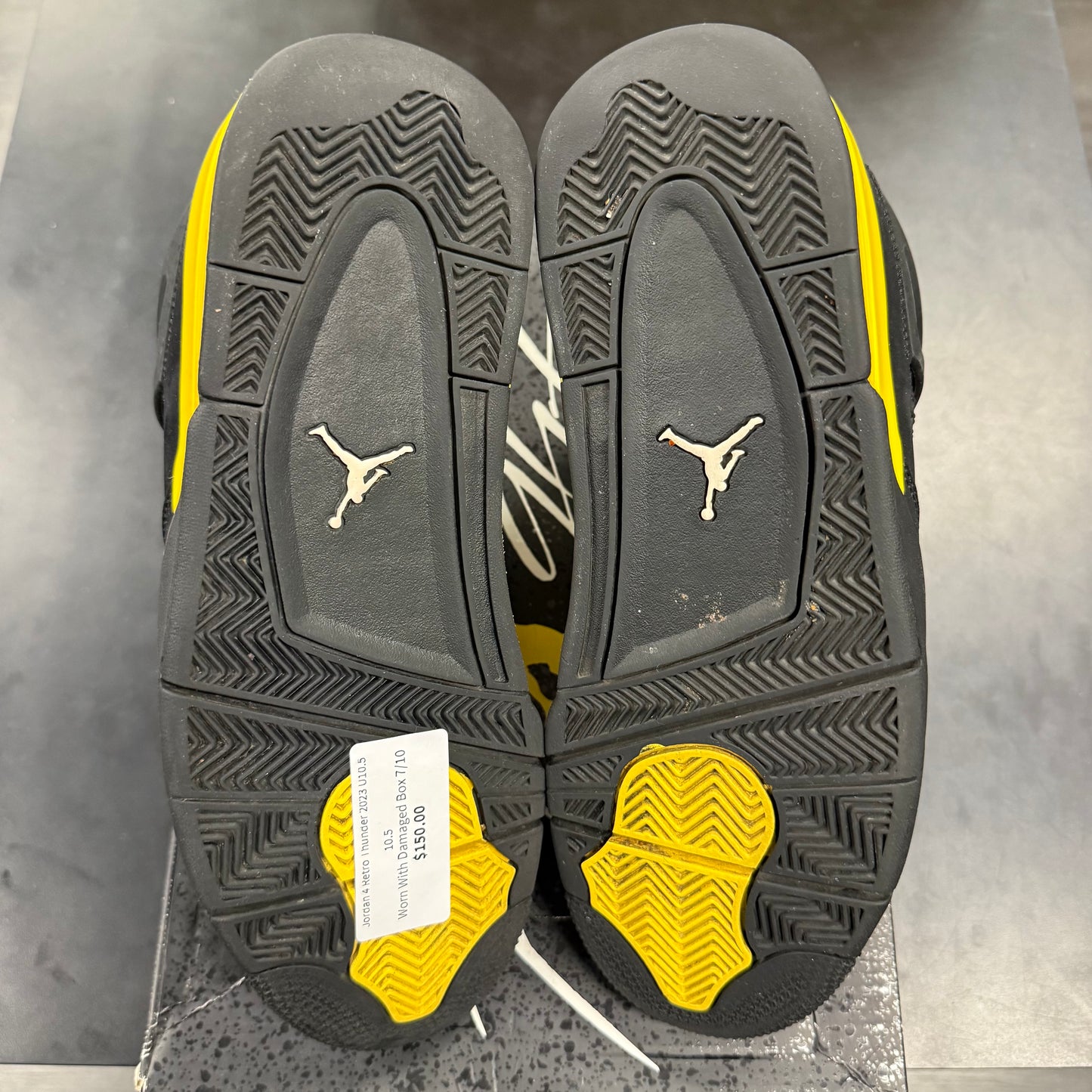 Jordan 4 Retro Thunder 2023 U10.5