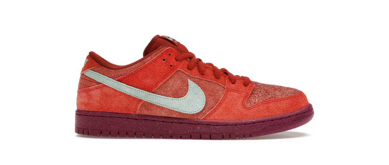 Nike SB Dunk Low Mystic Red Rosewood U14