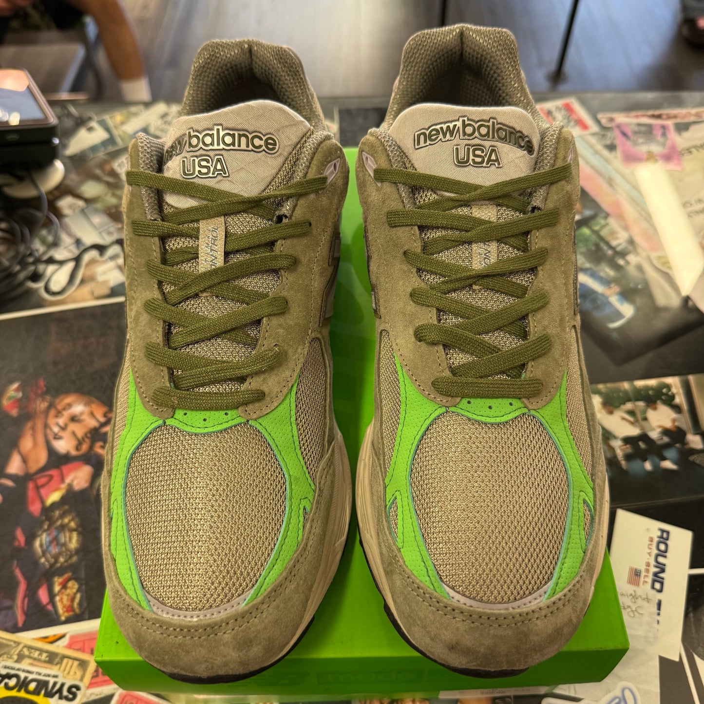 New Balance 990v3 MiUSA Patta Keep Your Family Close U13