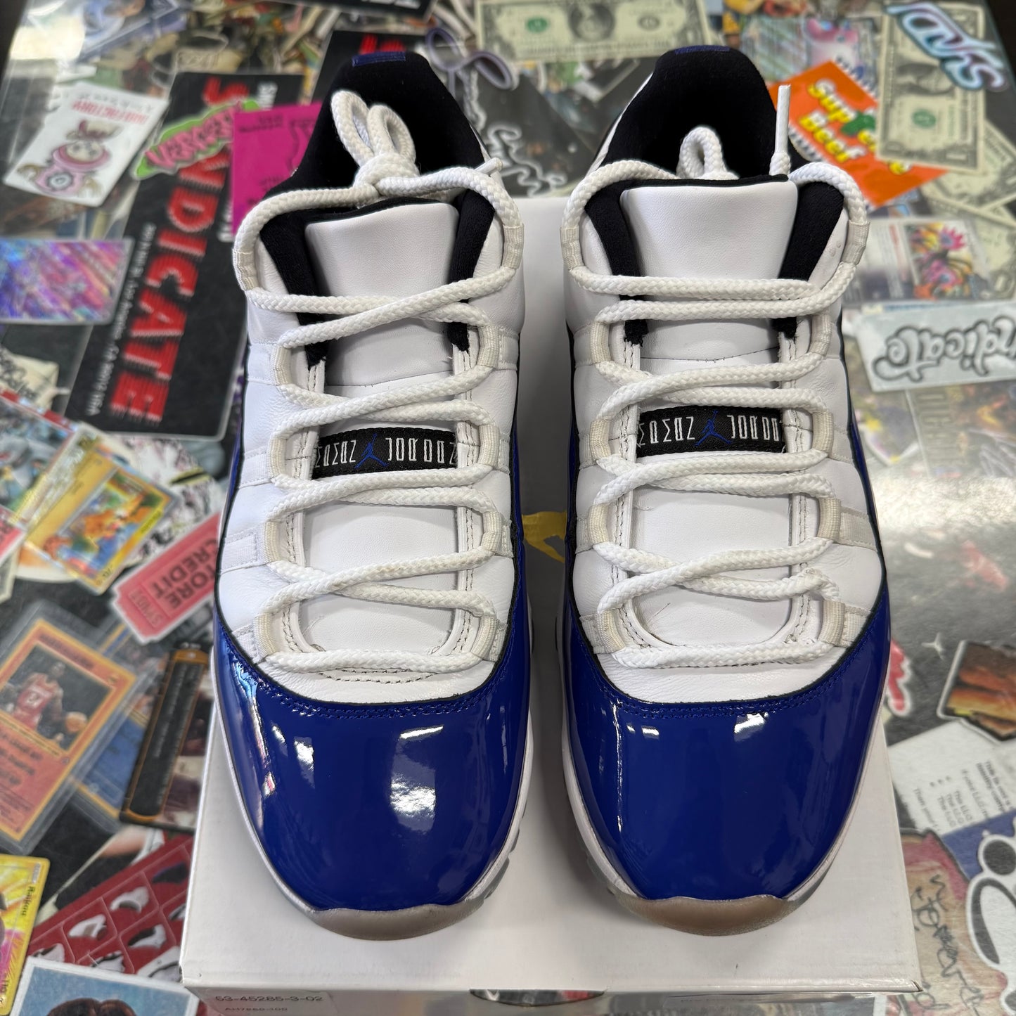 Jordan 11 Retro Low White Concord (Women's)