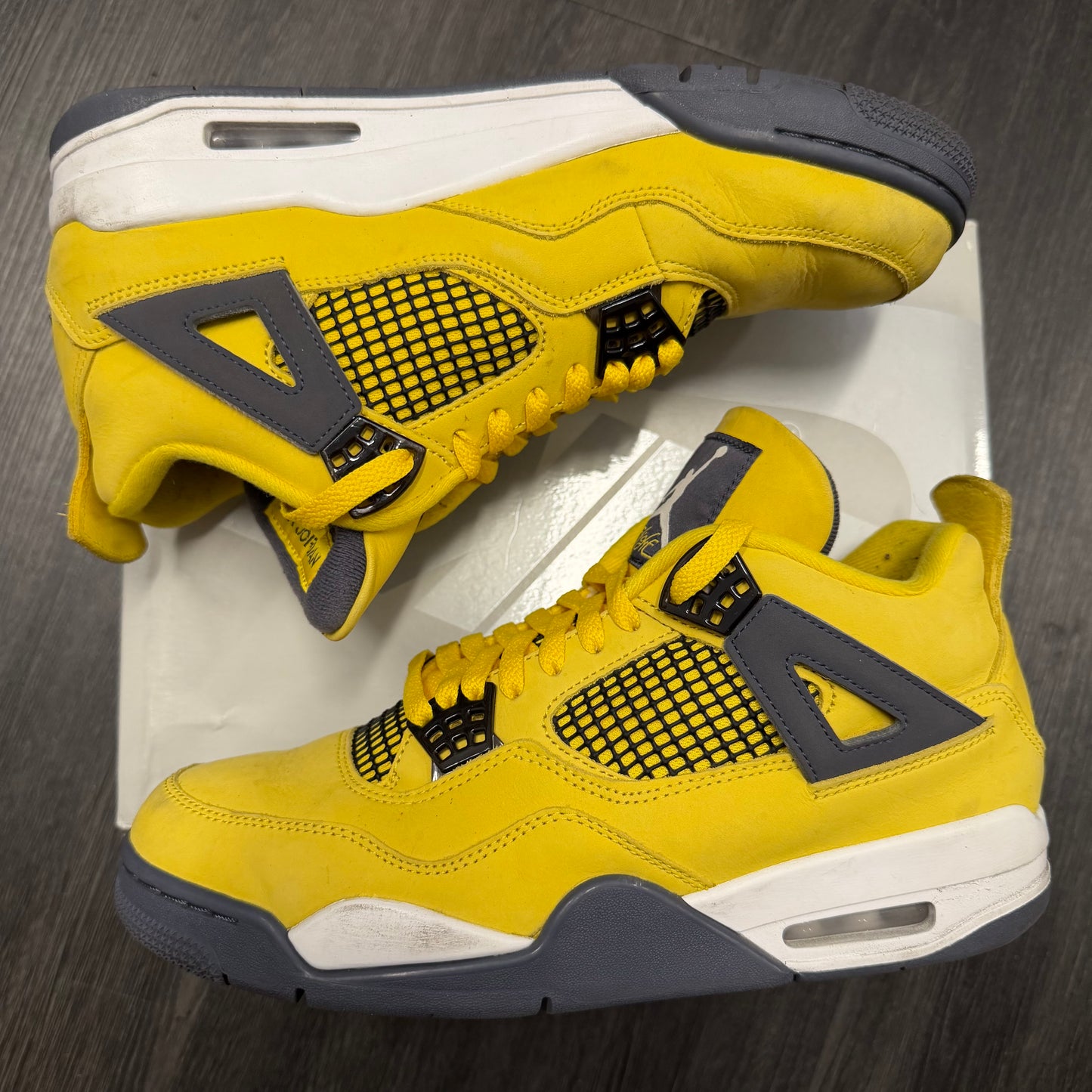 Jordan 4 Retro Lightning 2021 U9.5NB