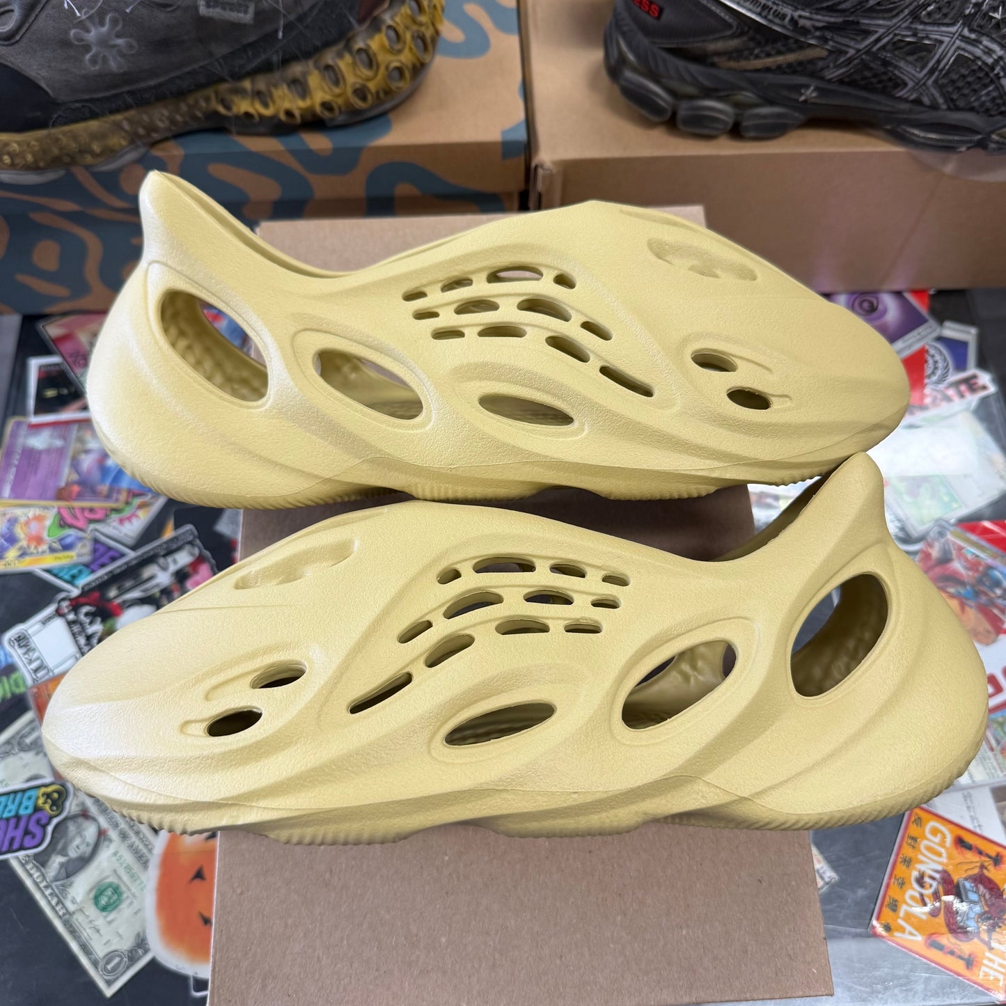Adidas Yeezy Foam Rnnr Sulfur