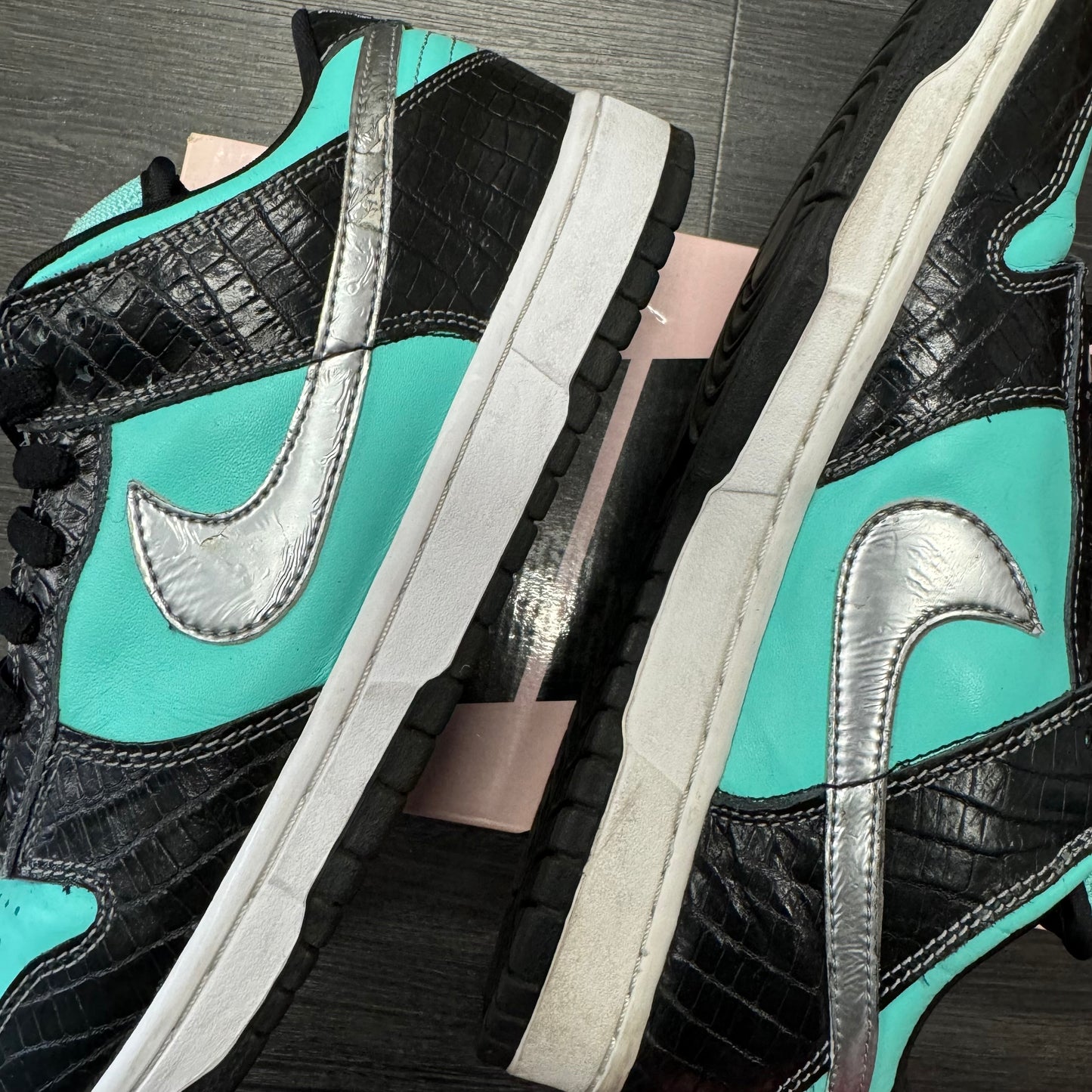 Nike SB Dunk Low Diamond Supply Co. U