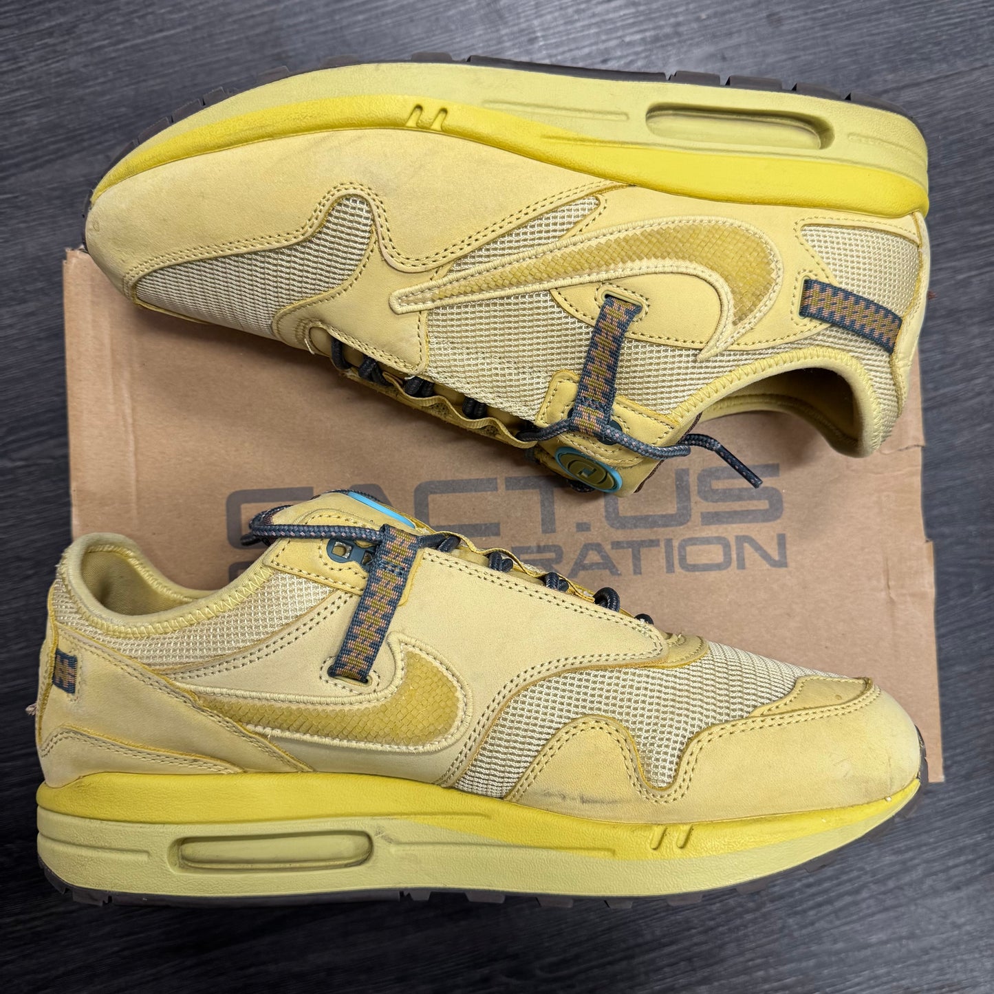 Nike Air Max 1 Travis Scott Cactus Jack Saturn Gold U