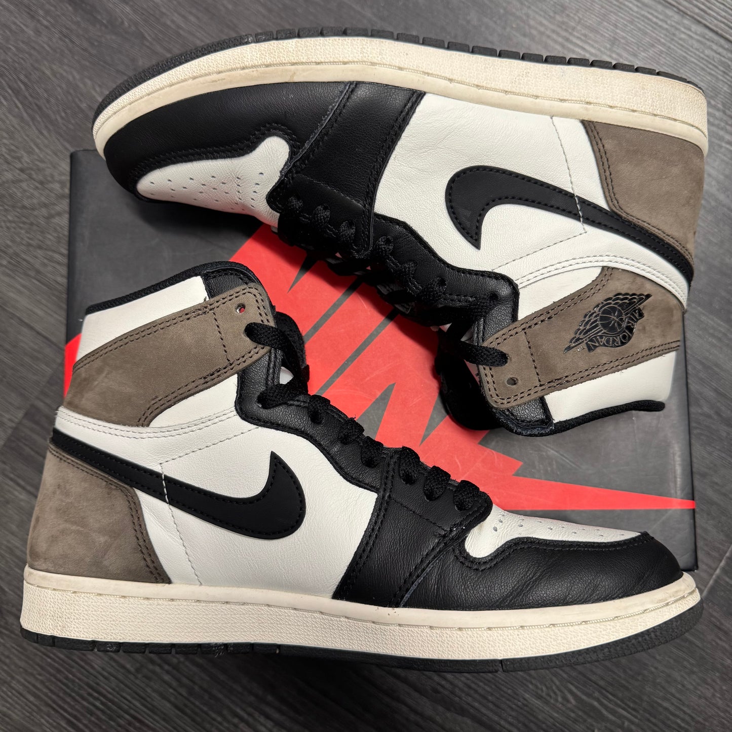 Jordan 1 Retro Dark Mocha U8.5