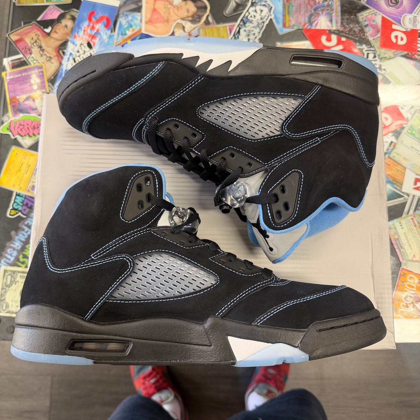 Jordan 5 Retro Black University Blue (2026)