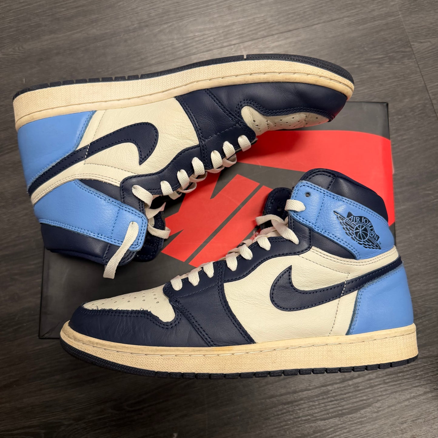 Jordan 1 Retro Obsidian