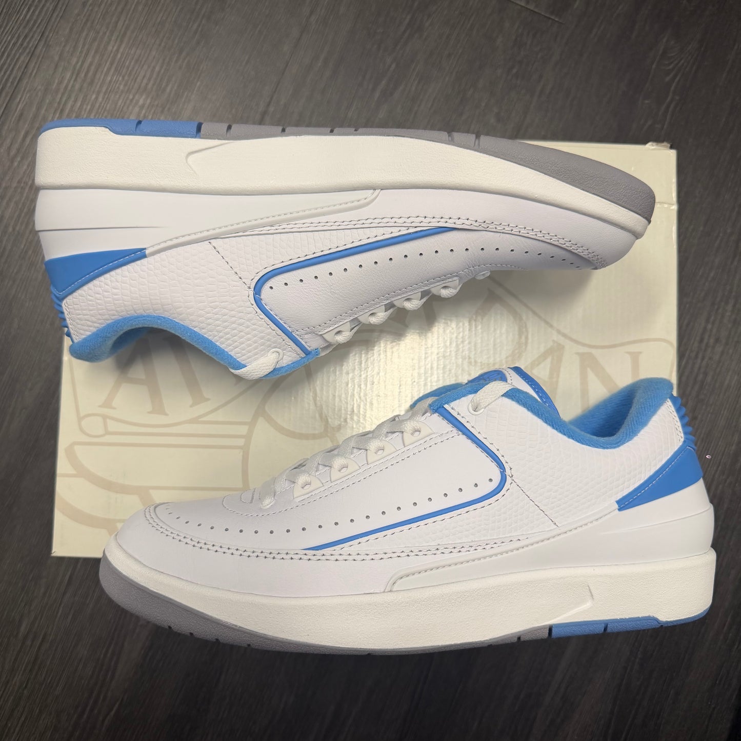 Jordan 2 Retro Low UNC