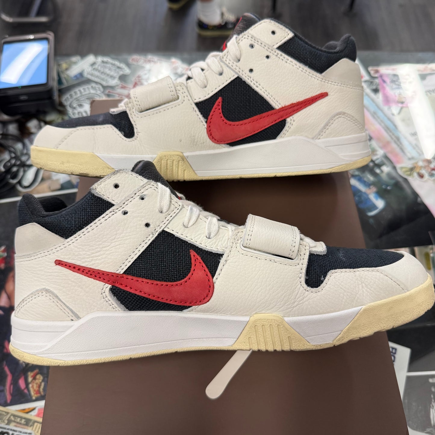 Jordan Jumpman Jack TR Travis Scott University Red U10