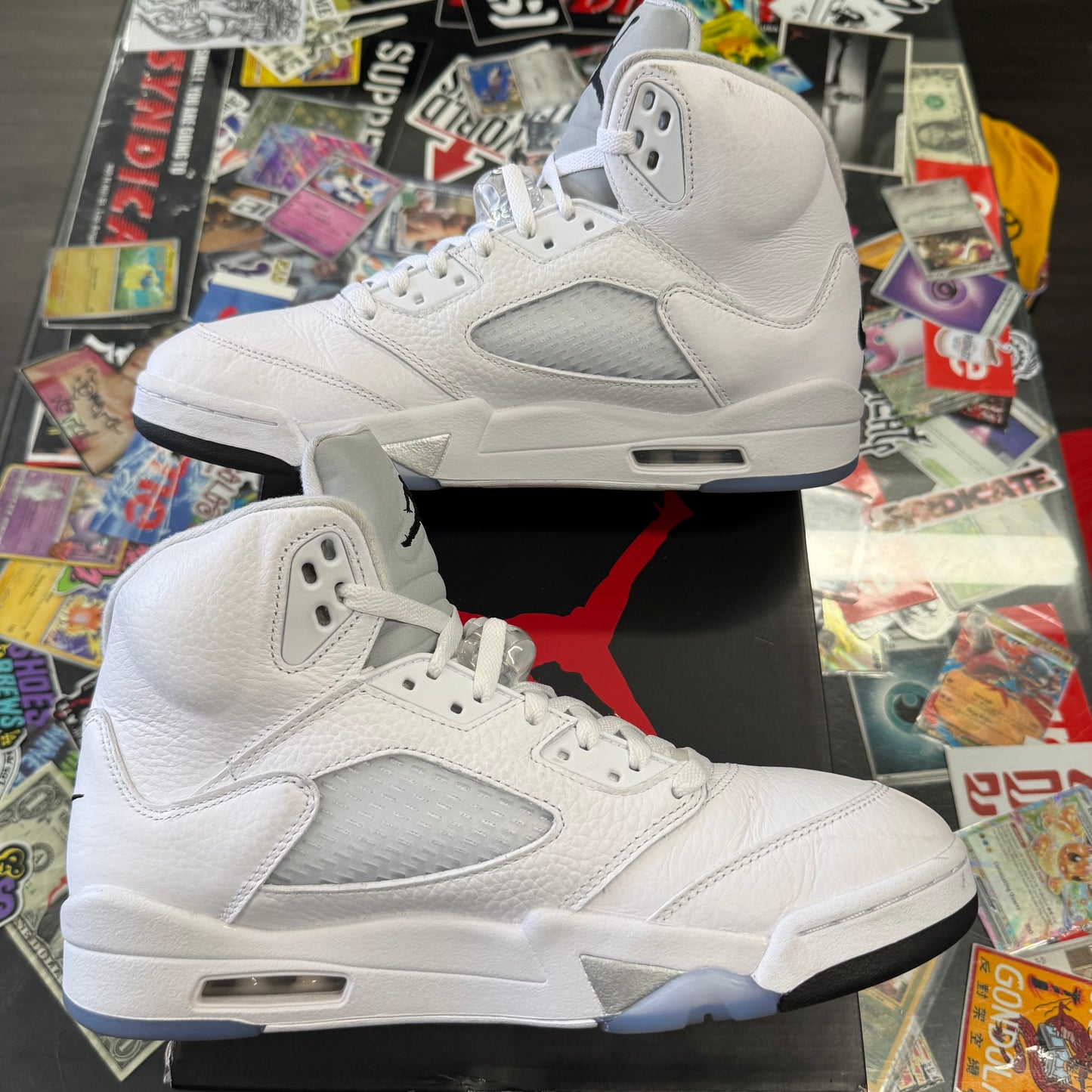 Jordan 5 Retro White Metallic 2026 U10