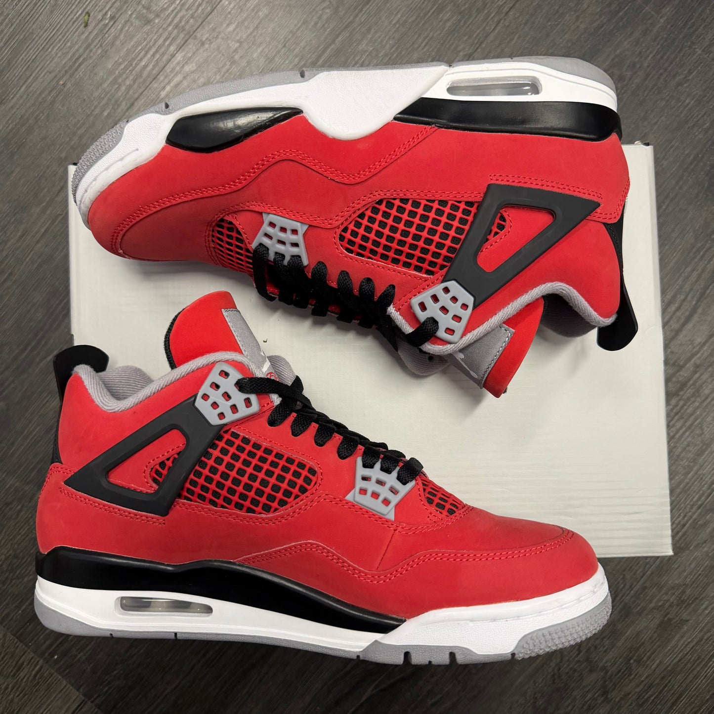 Jordan 4 Retro Toro Bravo U