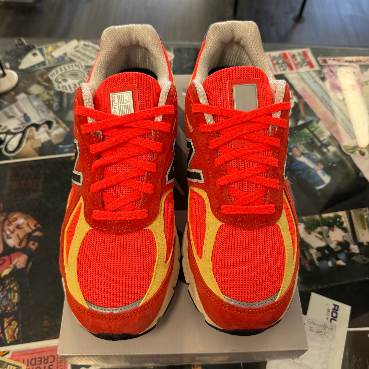 New Balance 990v4 MiUSA Urgent Red Maize