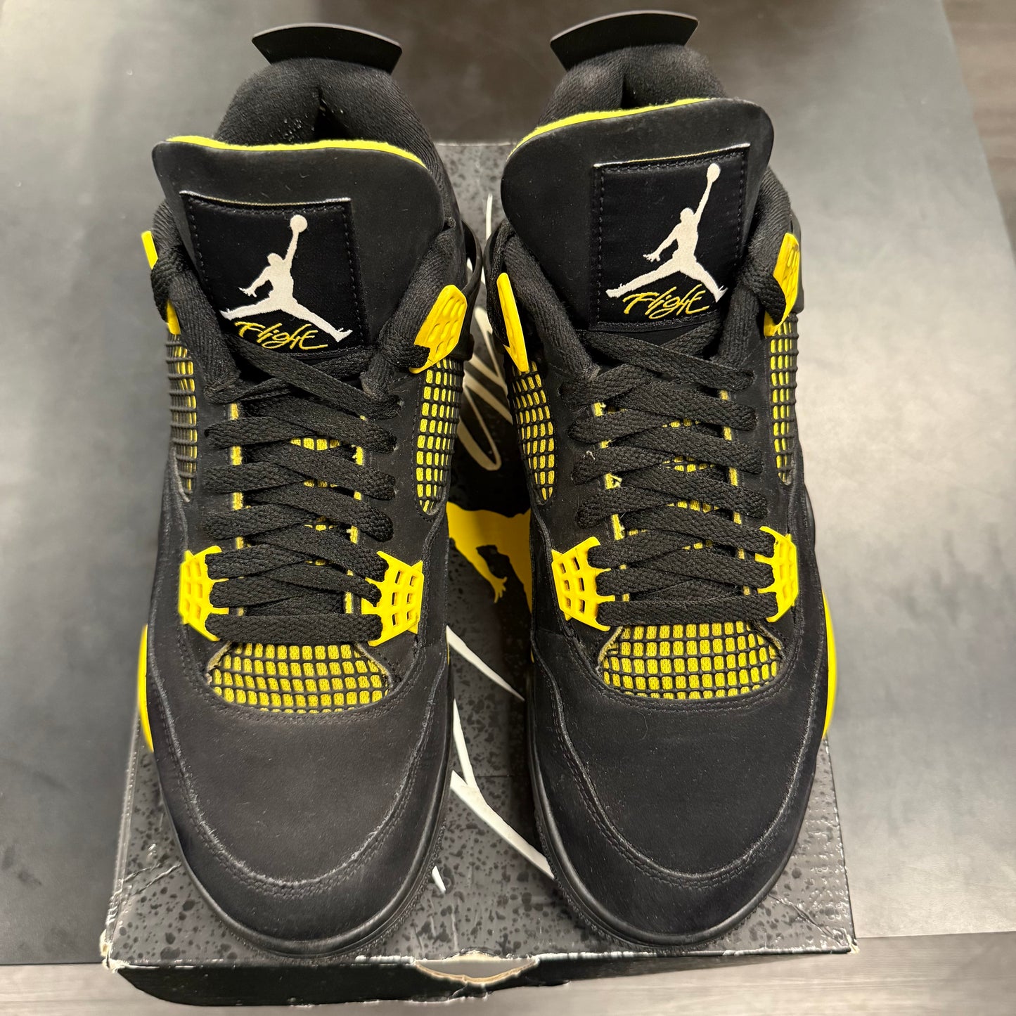 Jordan 4 Retro Thunder 2023 U10.5