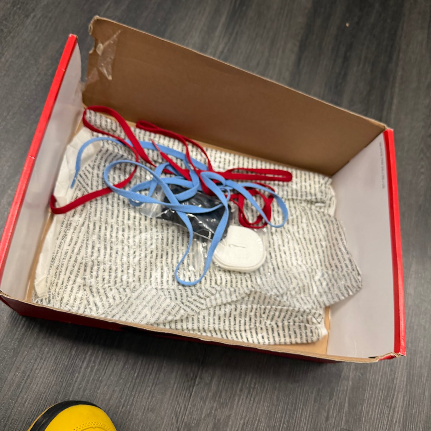 Jordan 1 retro high fearless unc Chicago U12