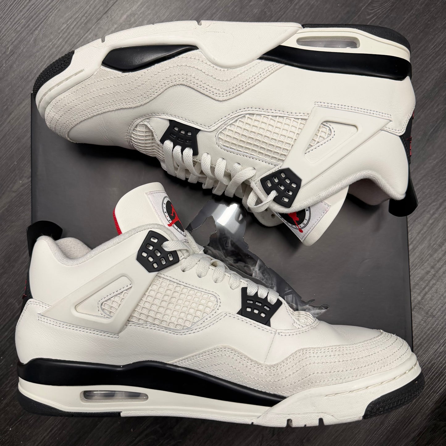 Jordan 4 Retro Flight Club