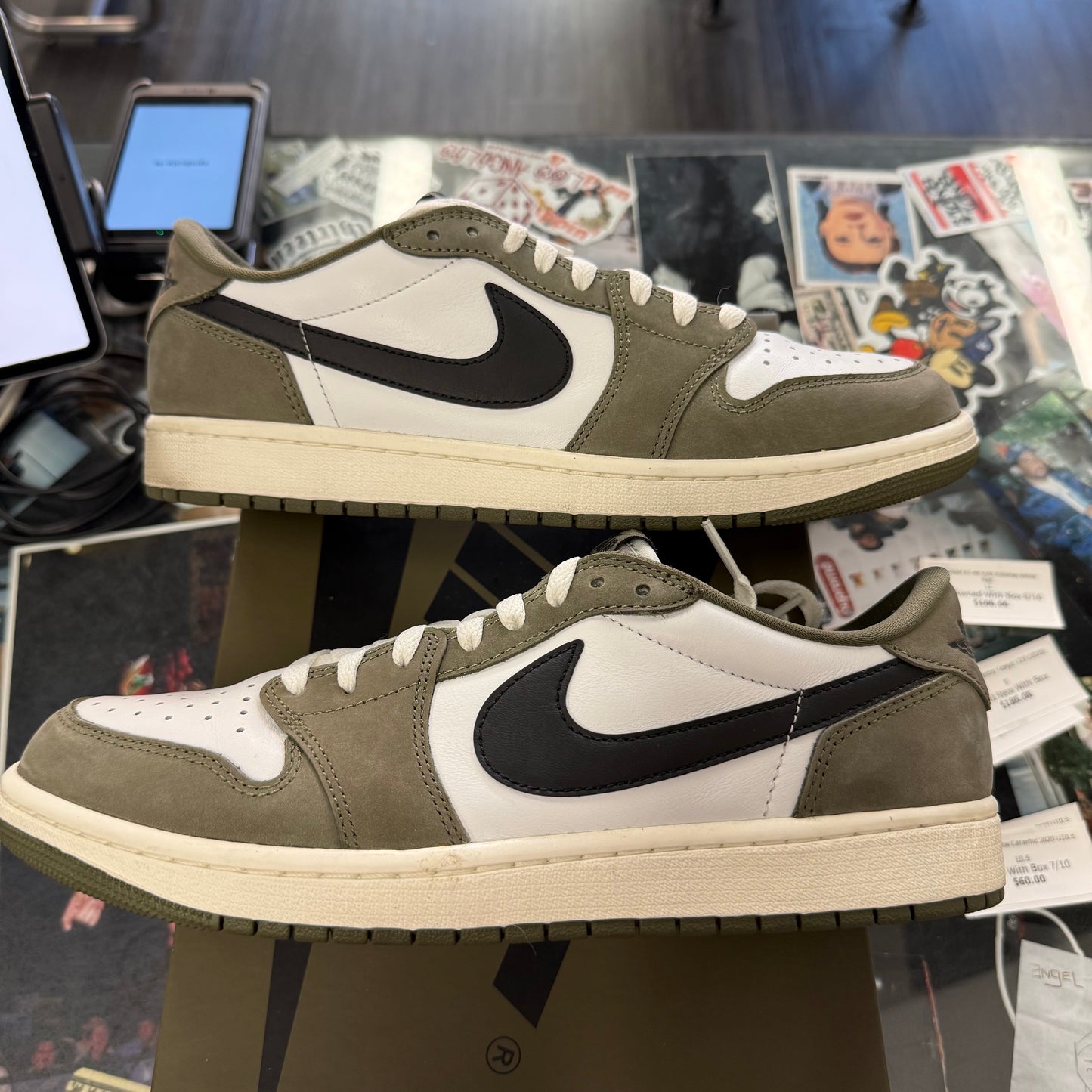 Jordan 1 Retro Low OG Medium Olive 10U