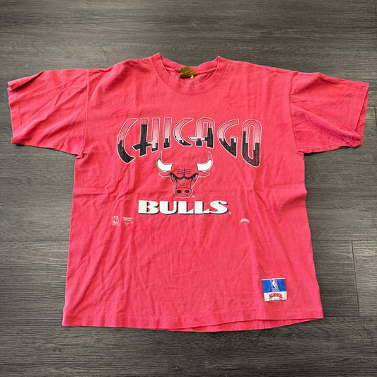 Vintage Bulls Skyline Tee Red