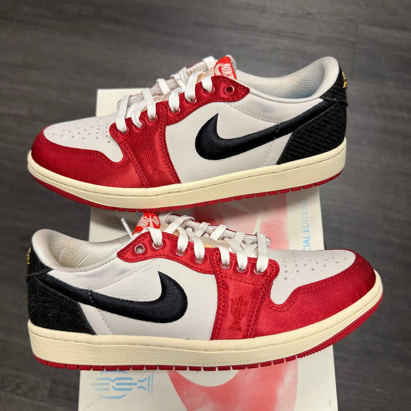 Jordan 1 Retro Low OG Trophy Room Away U