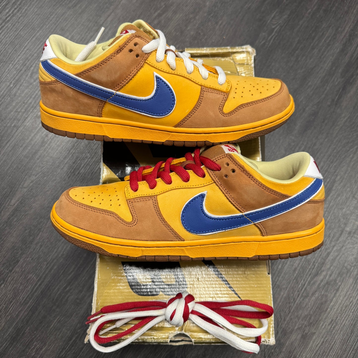 Nike SB Dunk Low Newcastle Brown Ale U10